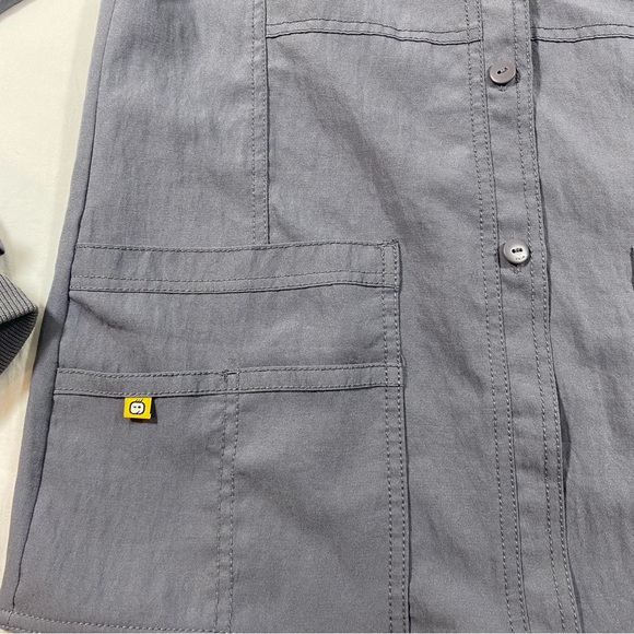 Scrubs Nurses Jacket women’s M-L Long Sleeve button Down Pockets - Picture 3 of 10